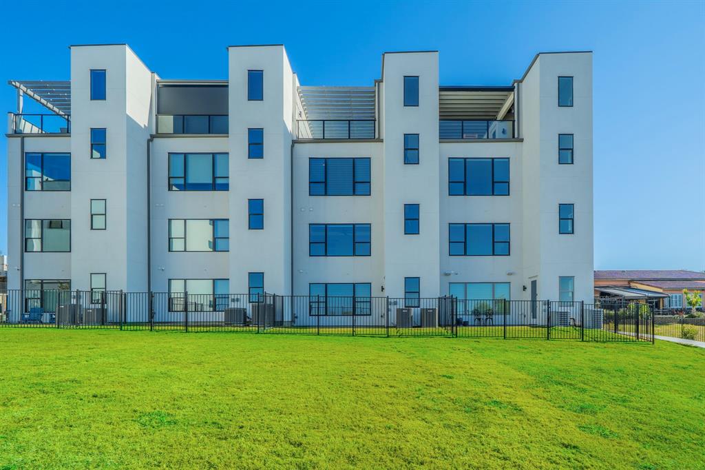 4905 Blaynes View