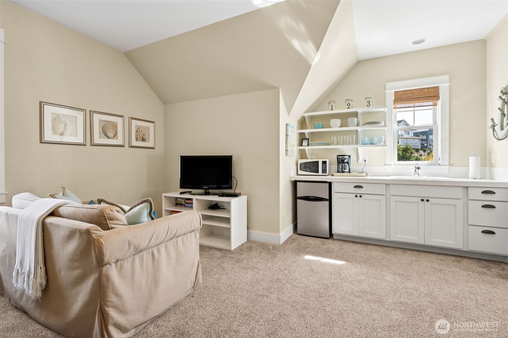 21 N Glen Lane