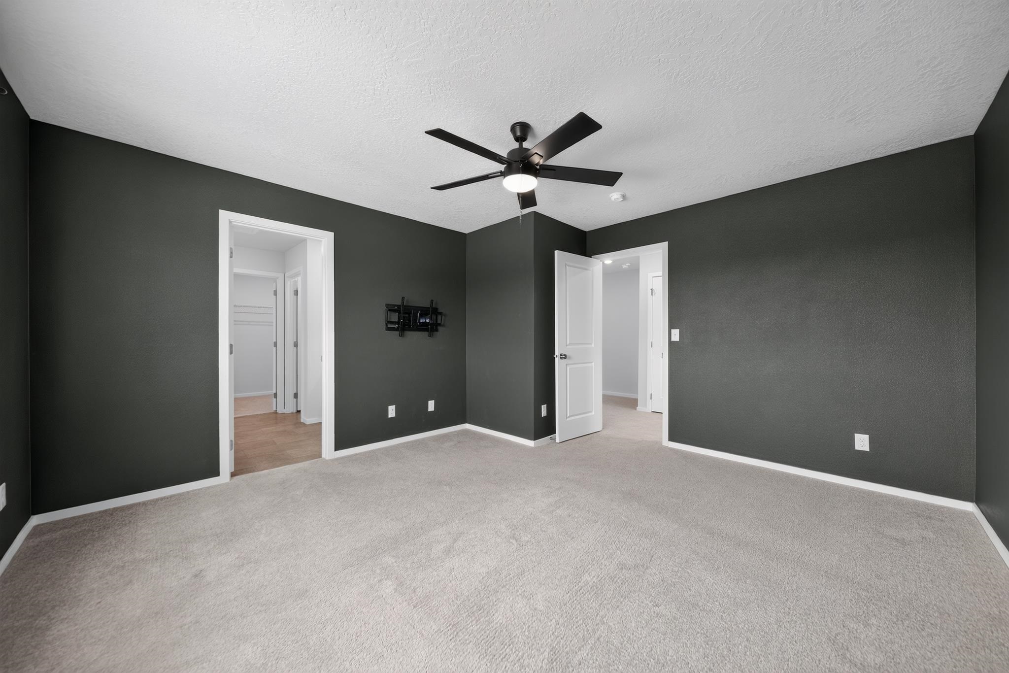 4440 W Bedford Ave