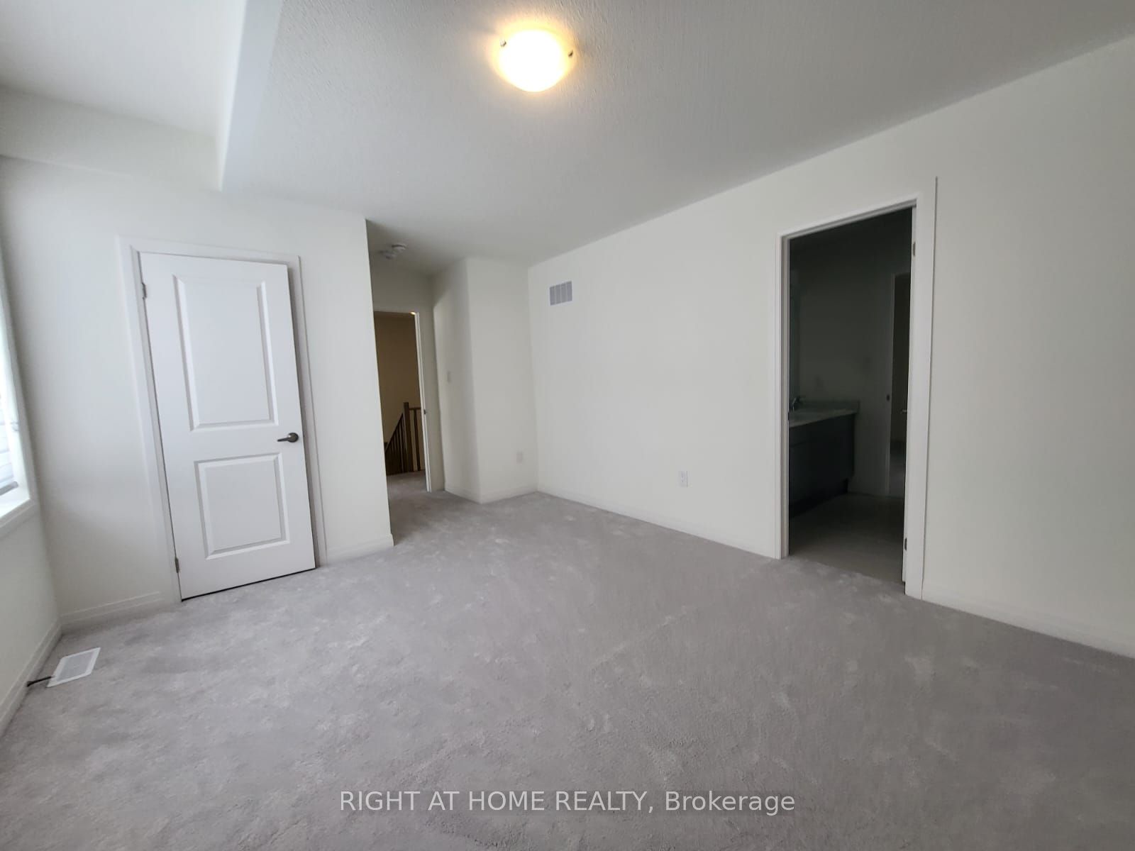 34 Copperhill Hts