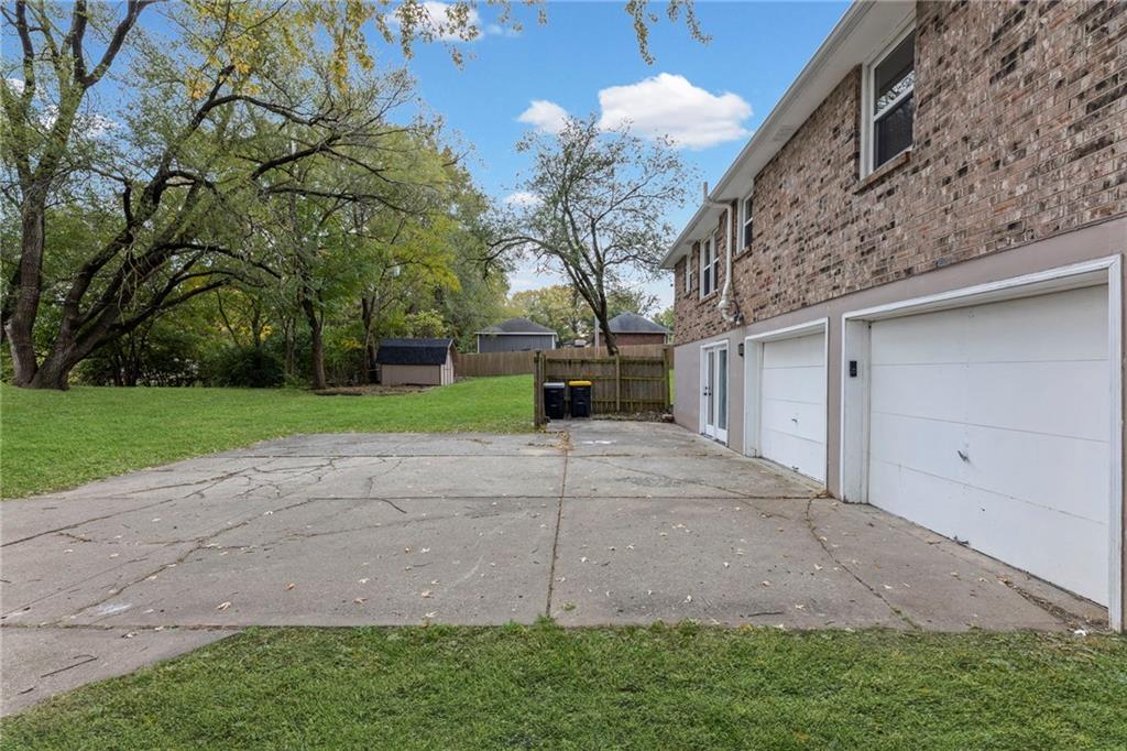 11515 N Charlotte Street