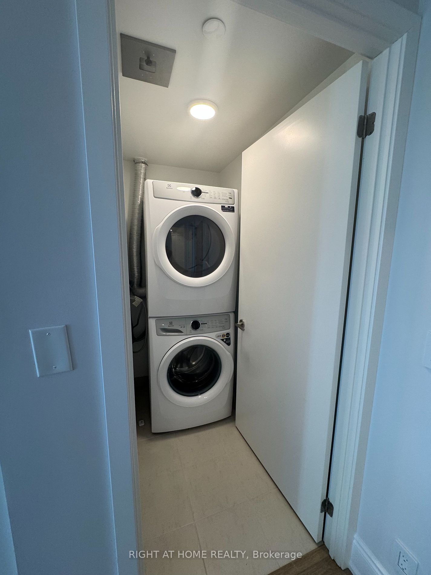 7950 Bathurst St