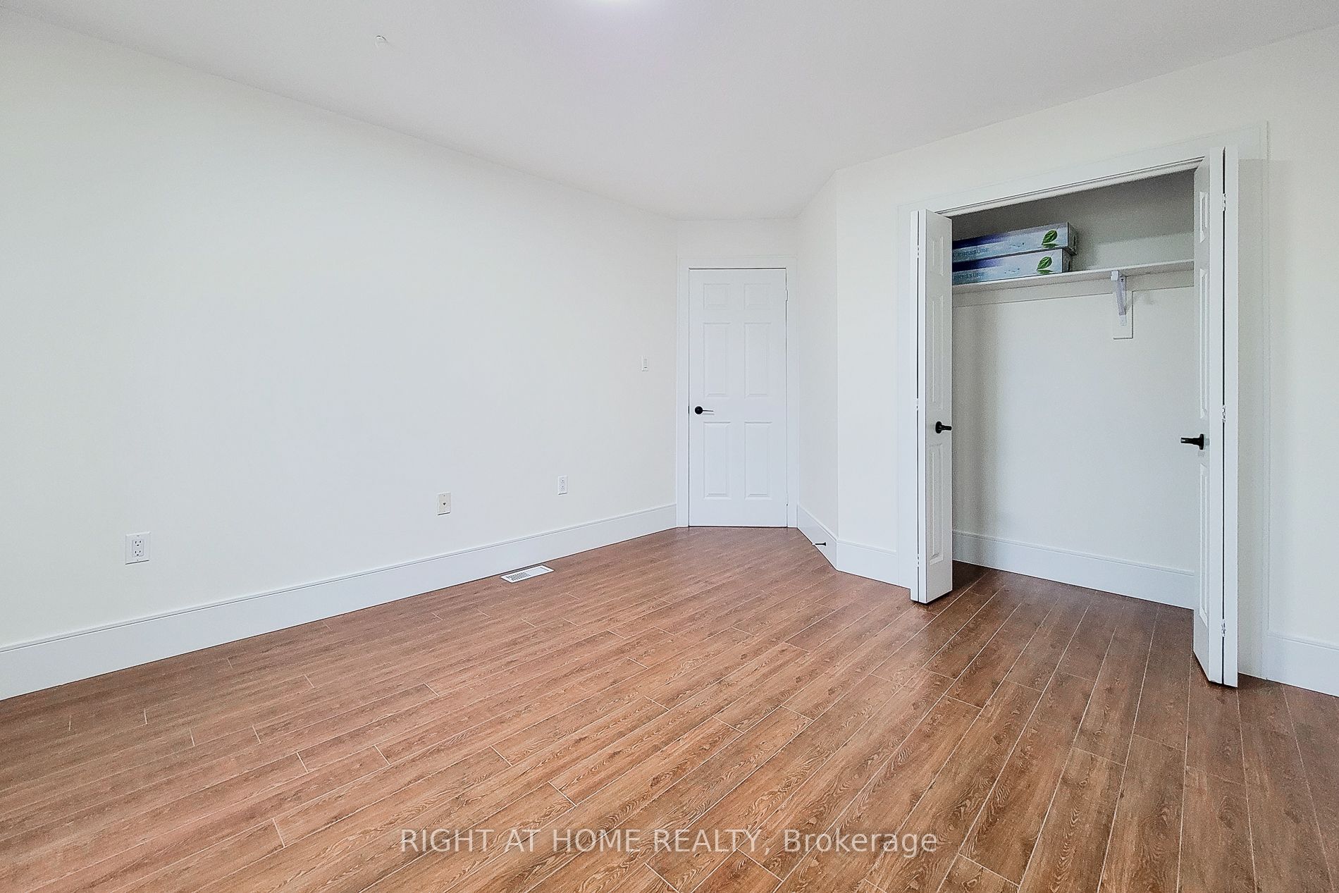 98 Glennie Ave
