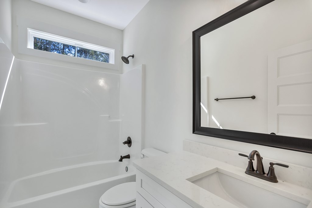 304 Abercrombie Point