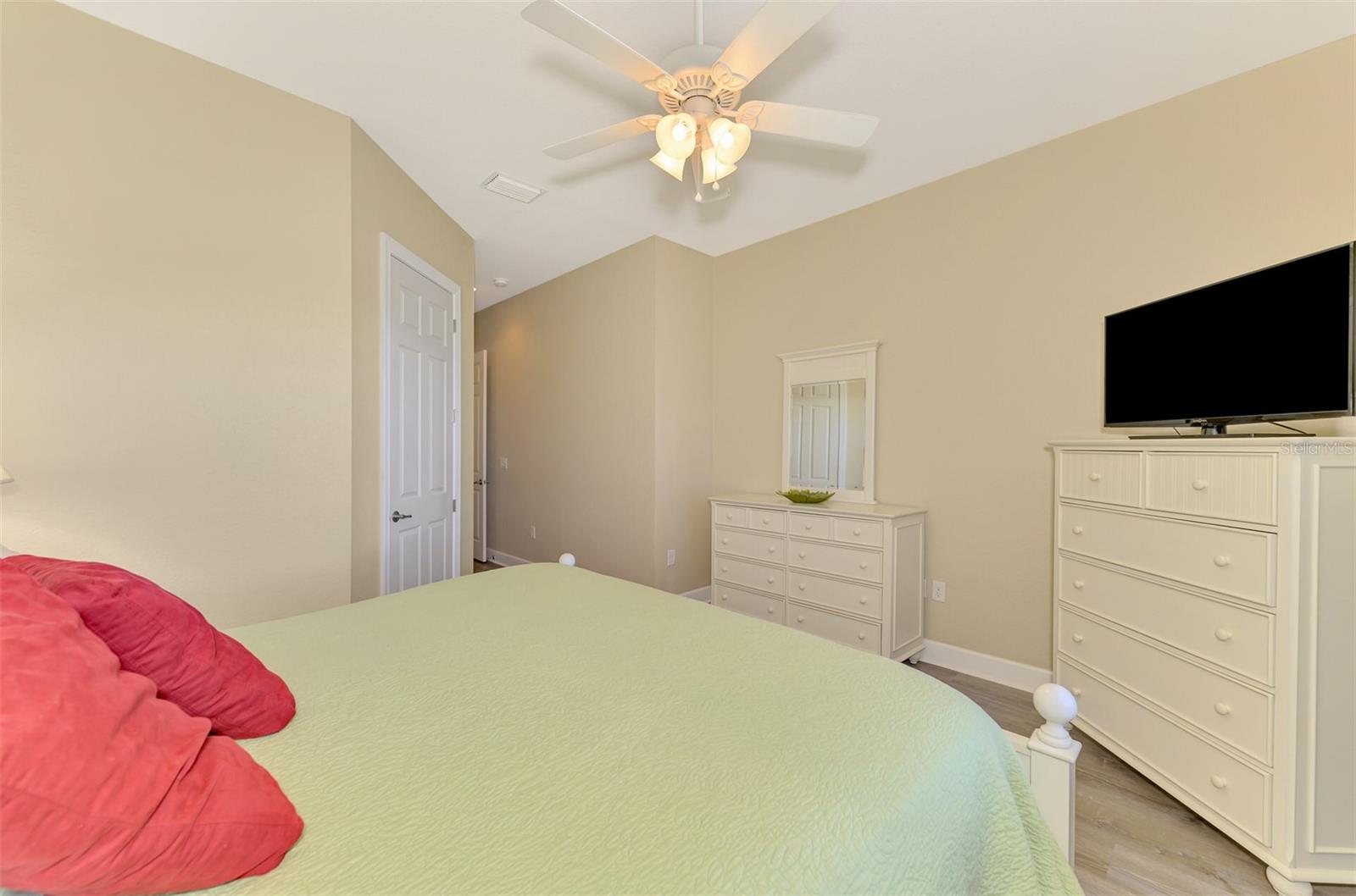 13091 Creekside Lane