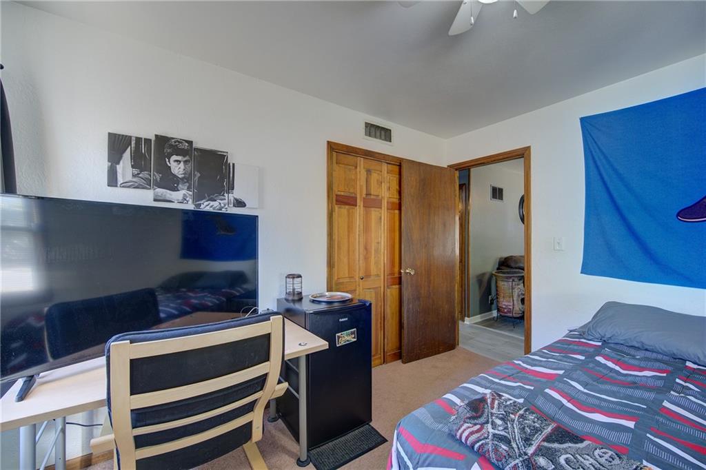 1213 E Fredrickson Drive