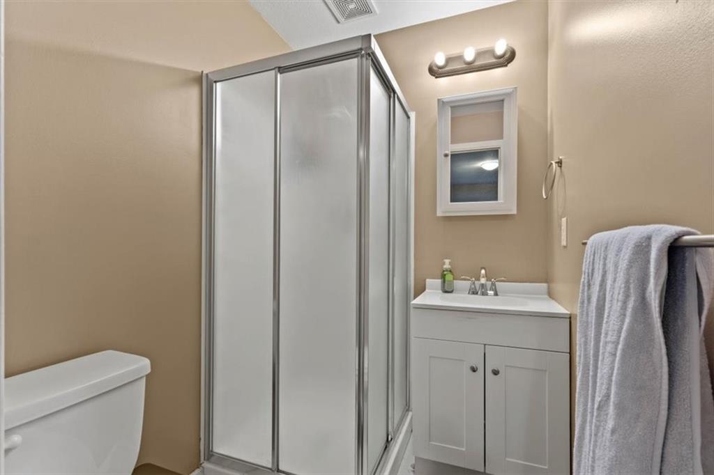 5016 N Wheeling Avenue