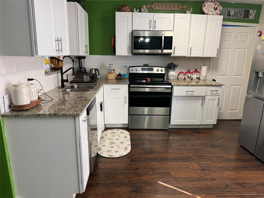 110 S Hickory Avenue