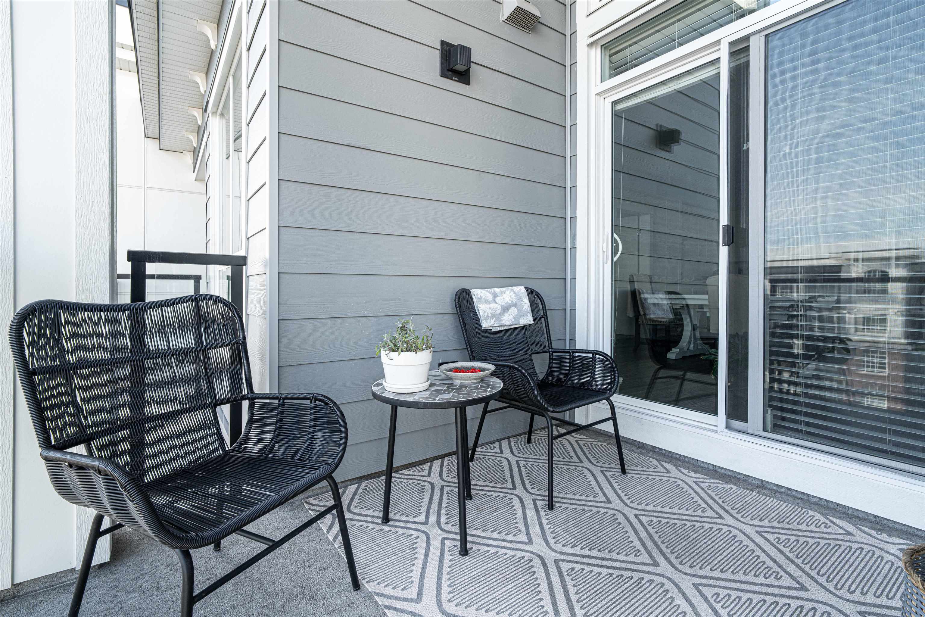 2180 Kelly Avenue 4615