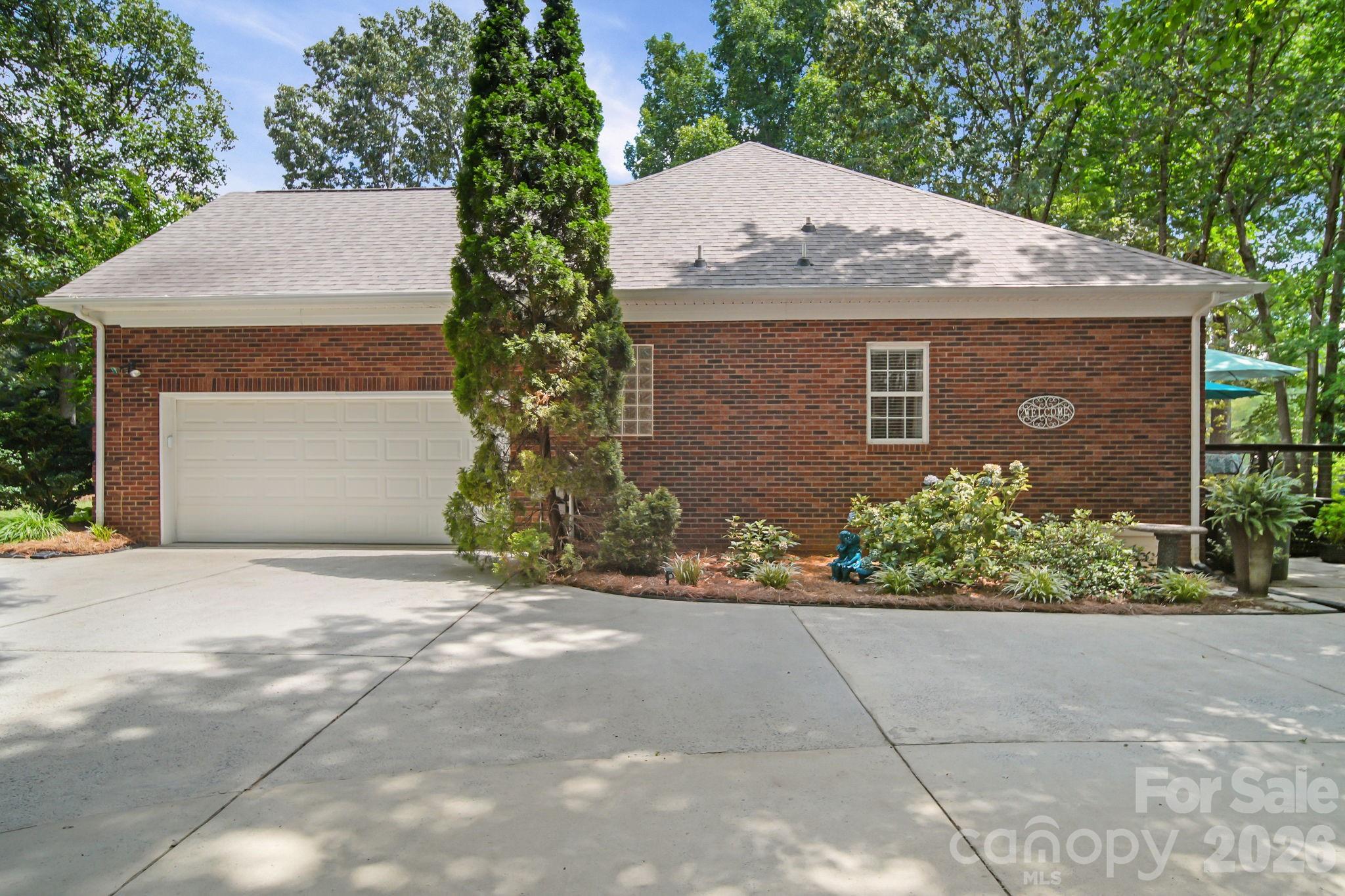 2905 Telefair Lane