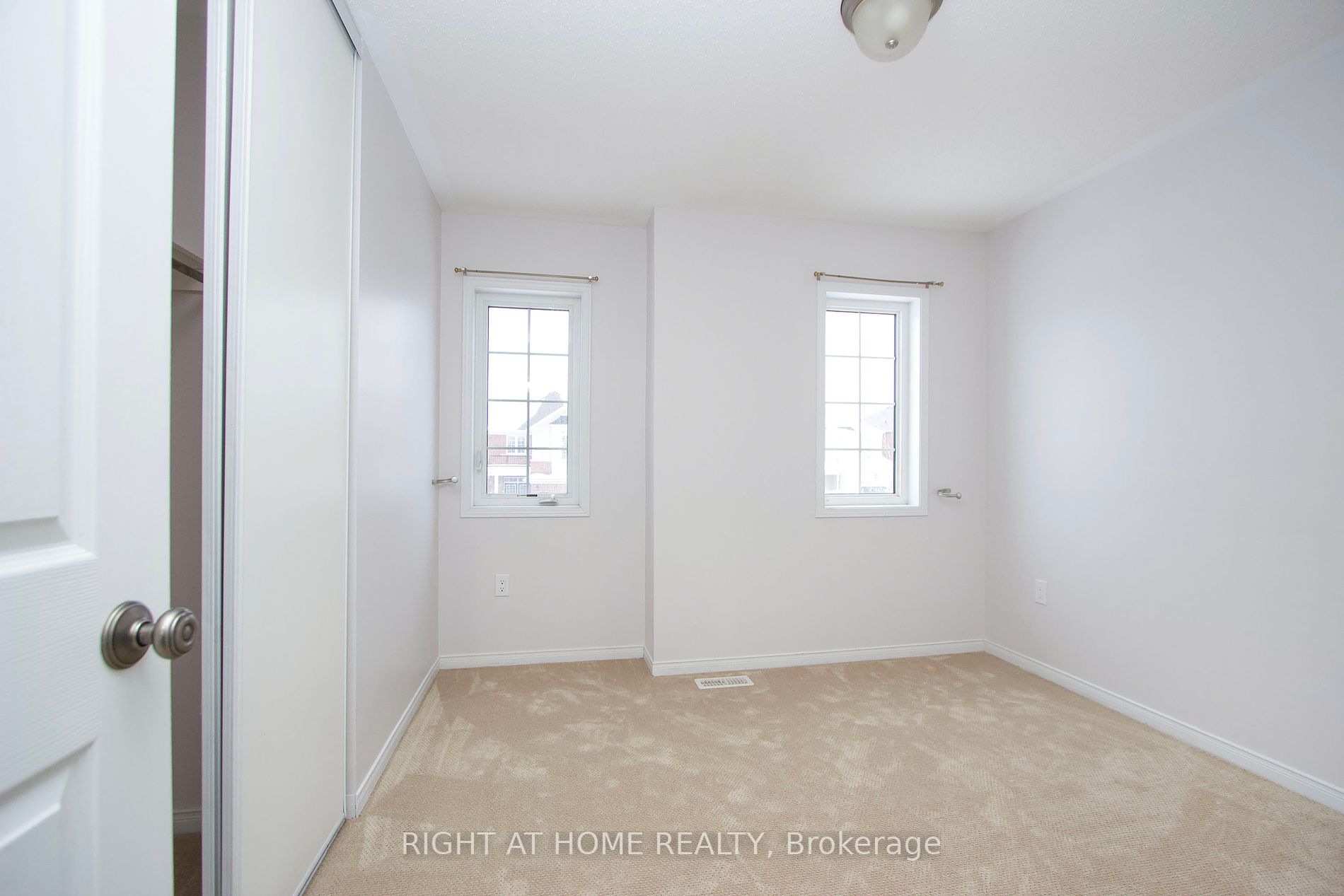 1065 Edward Bolton Cres