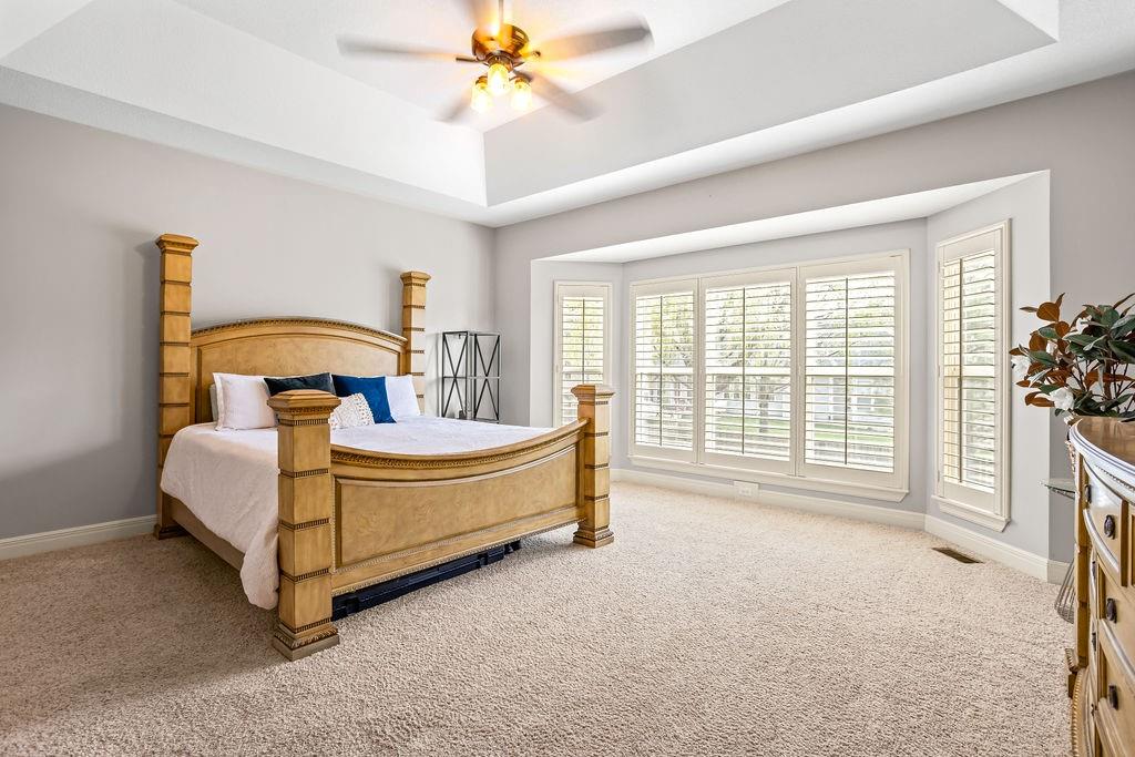 9709 N Farley Avenue