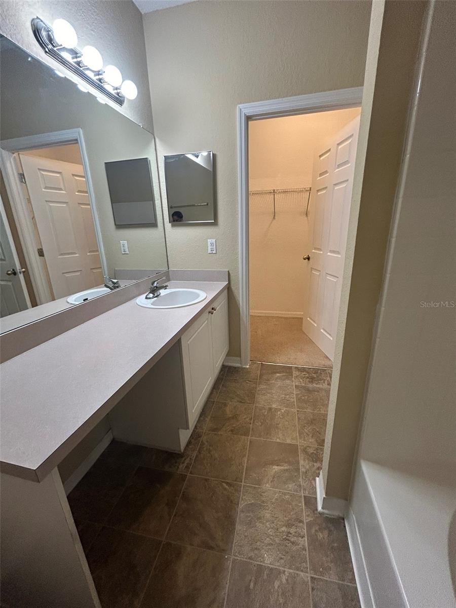 823 Grand Regency Point 102