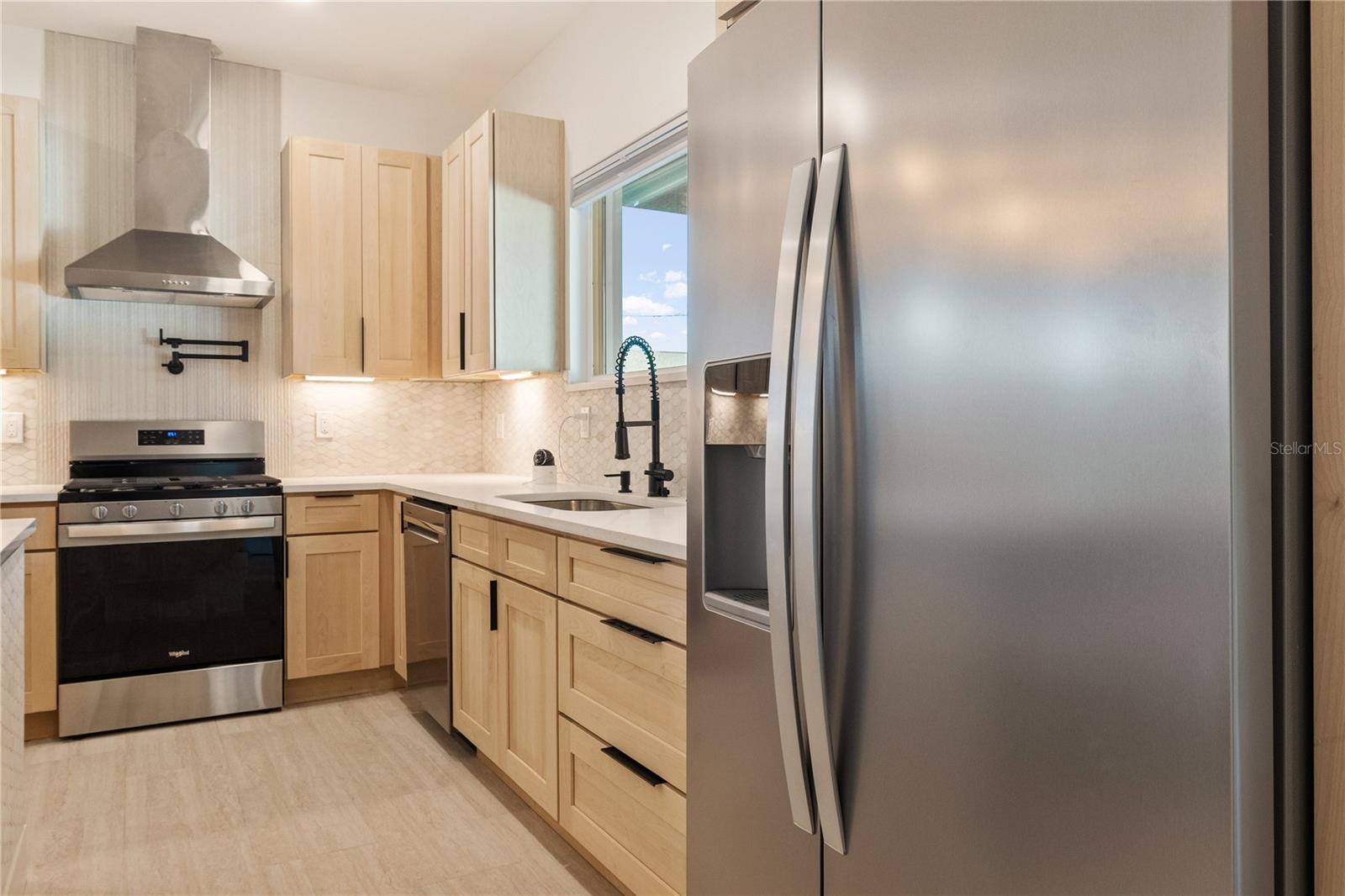 2727 W Chestnut Street