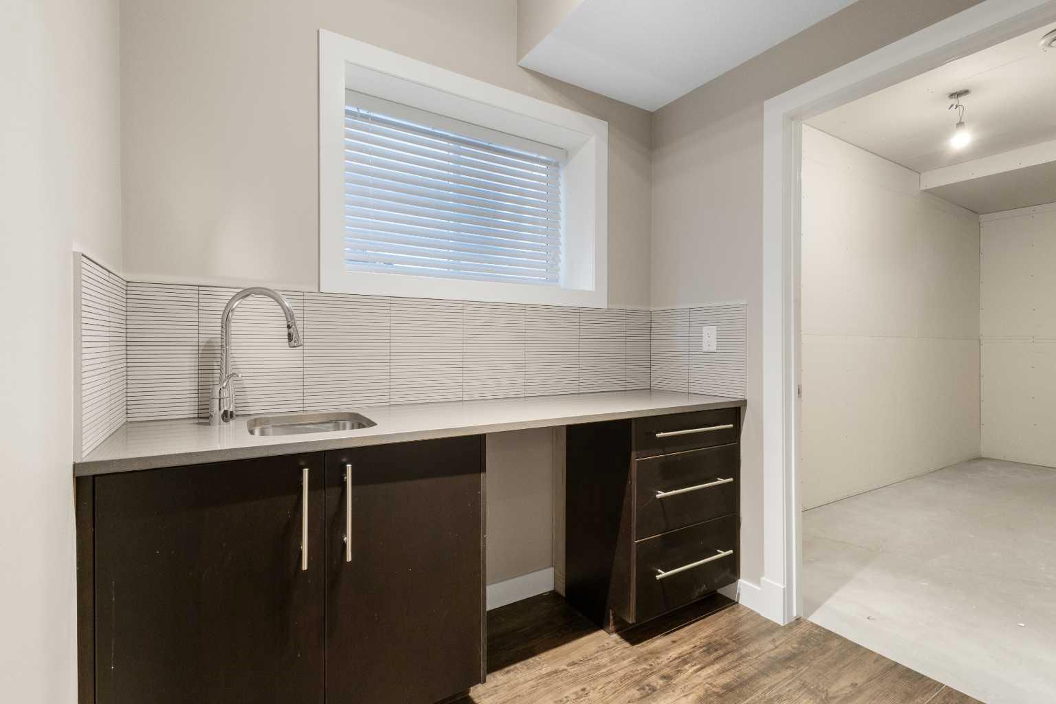 169 Aspen Hills Way SW