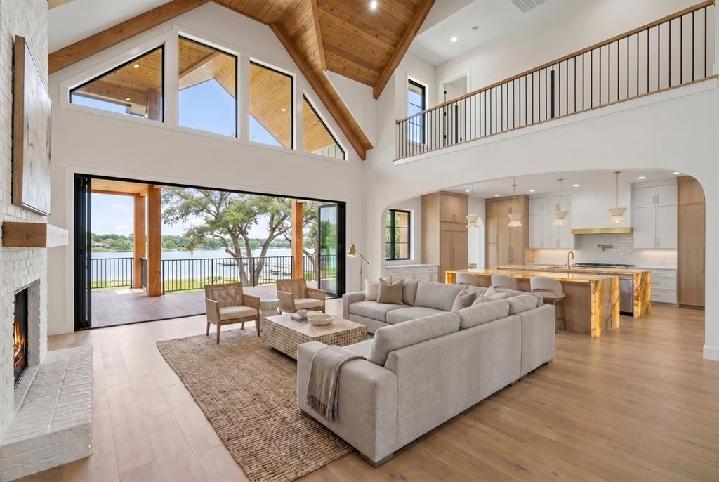 11044 Windjammer Drive