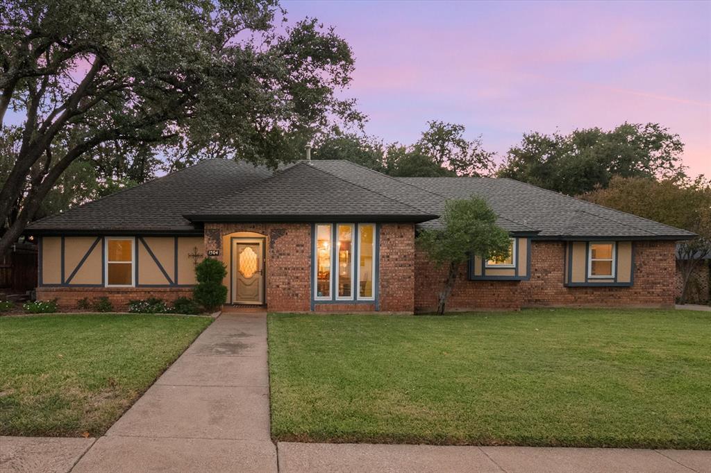 1504 Arrowhead Drive