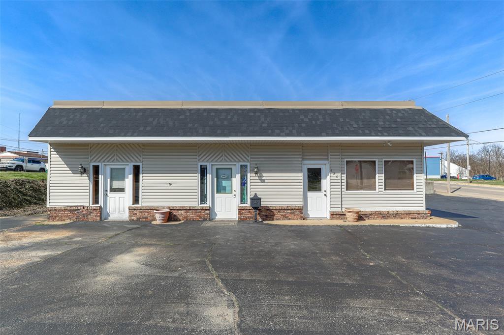 120 E College