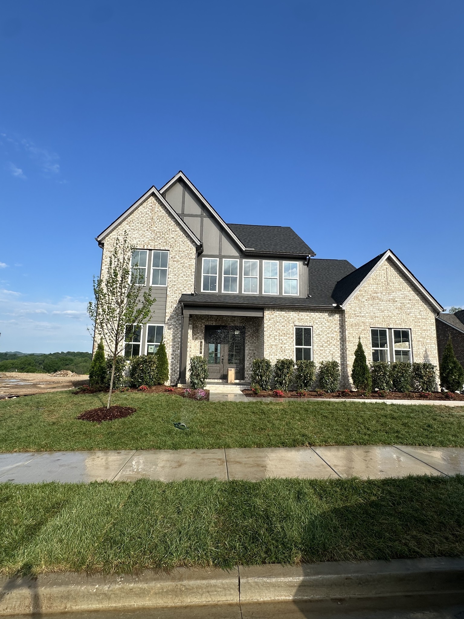 181 Manor Way