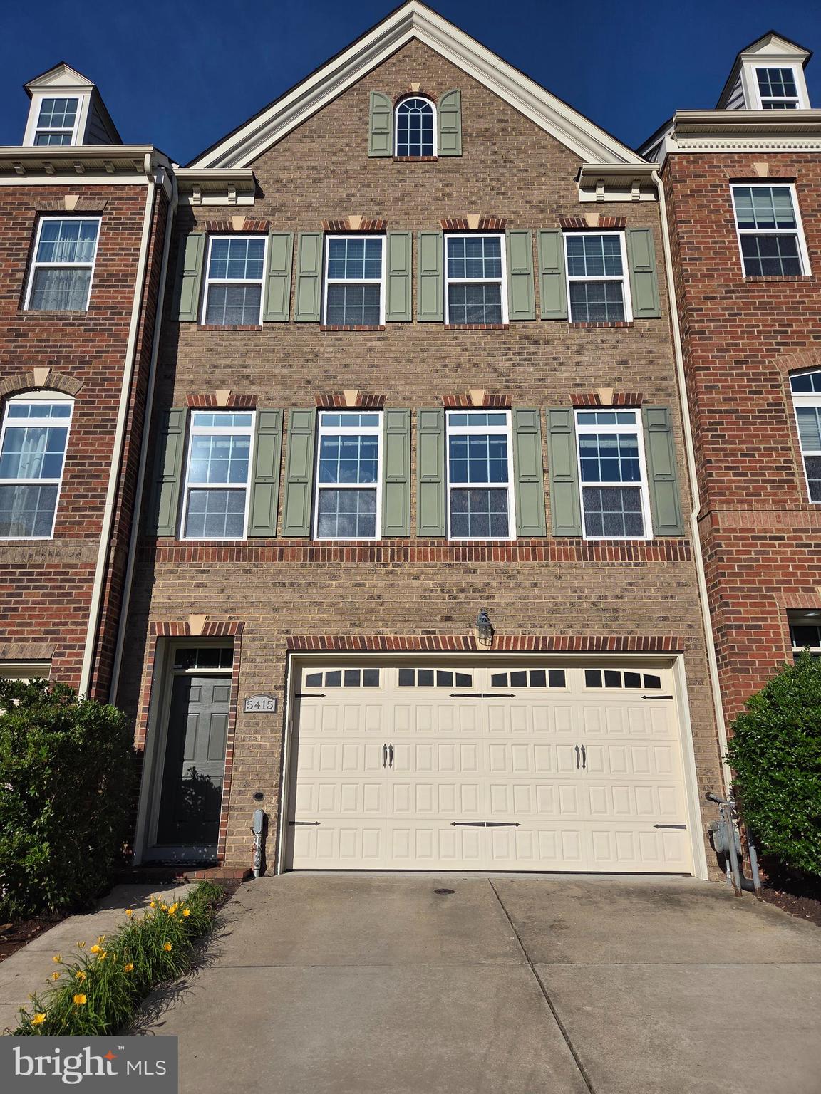 5415 Stream Bank Lane