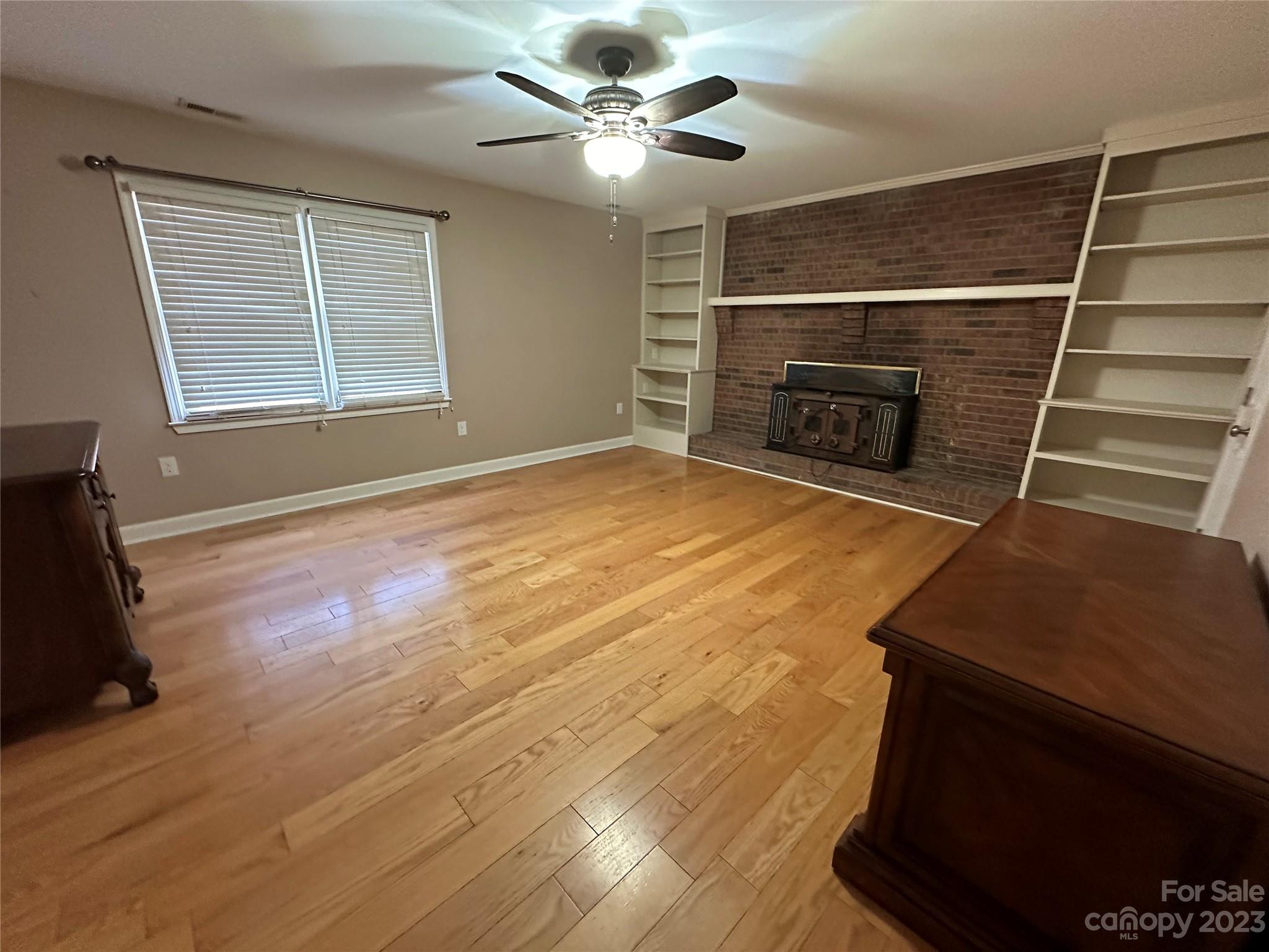 2411 Allendale Circle