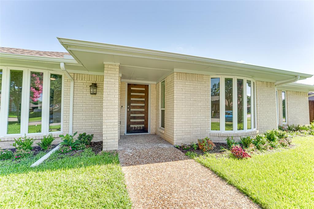 REDUCED AND PRICED TO SELL.This beautifully updated 4-bedroom, 3-full bathroom home in the coveted Cross Bend subdivision is now available and waiting for its new owner.   Featuring high ceilings and abundant natural light, this spacious residence includes two living areas, a dinning room and a cozy breakfast area. The kitchen boast an island, breakfast bar and is seamlessly integrated with the living spaces. The see through fire place offers the perfect ambiance to relax in either of the living areas. In addition there is a wet bar with a built in wine cooler. Perfect home for entertaing or simply enjoying life with family and friends. The back yard is enclosed with a board on board privacy fence. This property is positioned within walking distance to Big Lake Park that offers hike and bike trails, playgrounds, dog parks and close by schools. You do not want to miss out on this gem.