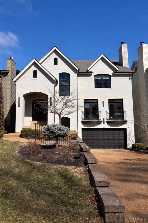 7249 Forsyth Boulevard