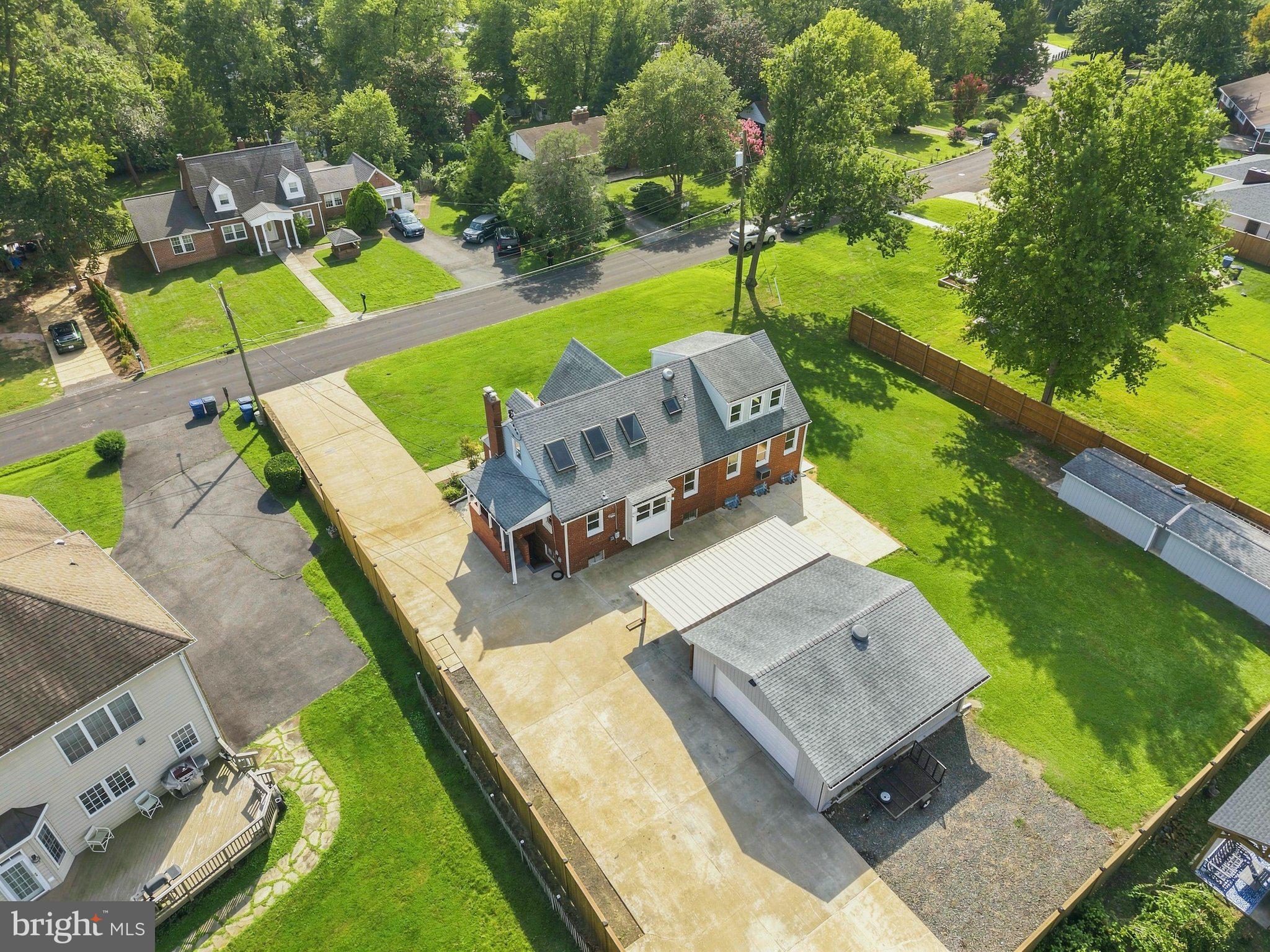 6334 Edgemoor Lane