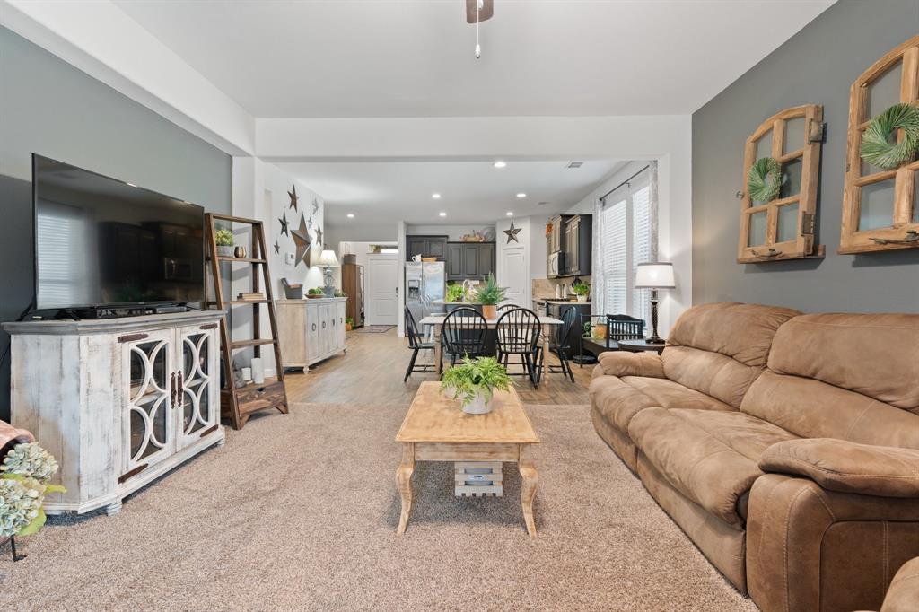 1216 Sausalito Trail