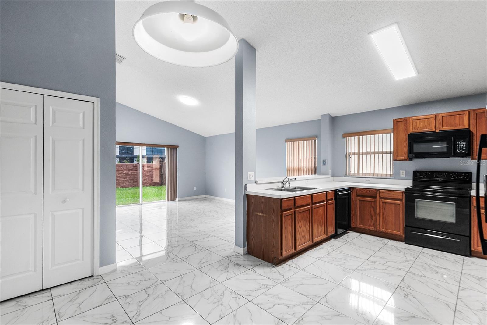 7814 Elmstone Circle
