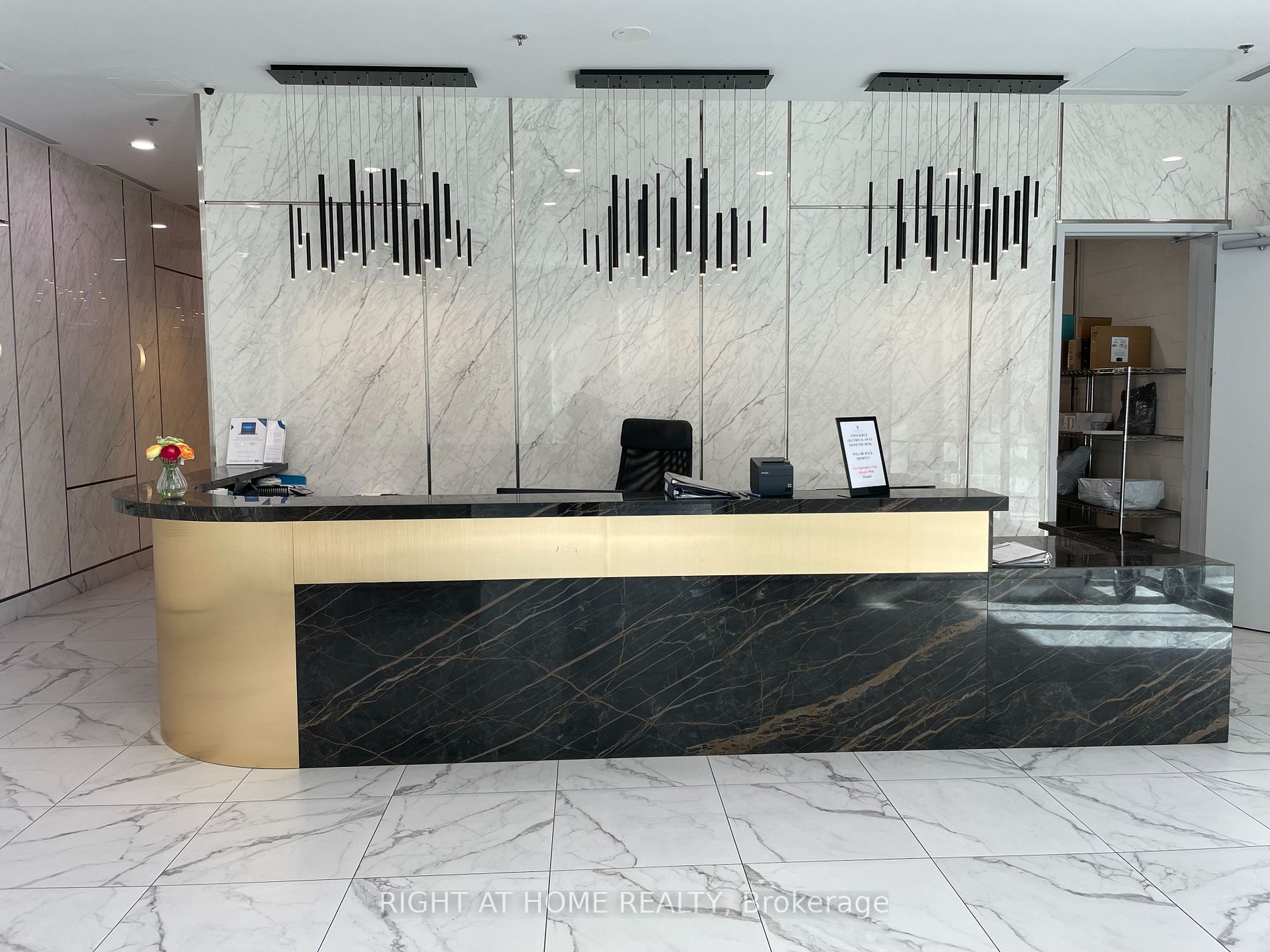 3 S Navy Wharf Crt 1011