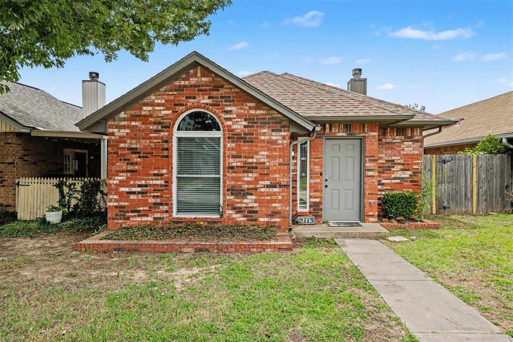 Welcome to 2113 S Robinson Ave, a 3-bedroom home nestled in the Baer's Westmore subdivision of Moore, OK. The home features LVP flooring throughout the main areas and carpet in the bedrooms, with a granite countertop kitchen equipped with stainless steel appliances. A two-car garage and fenced backyard round out this move-in ready package.Moore is a welcoming community just south of Oklahoma City, offering top-rated schools, convenient access to I-35, and a wide range of shopping and dining options nearby. Schedule your showing today!