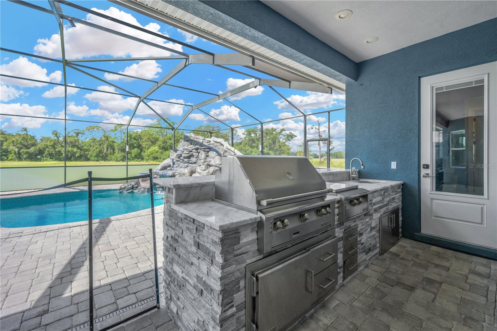 2850 Saddle Ridge Lane