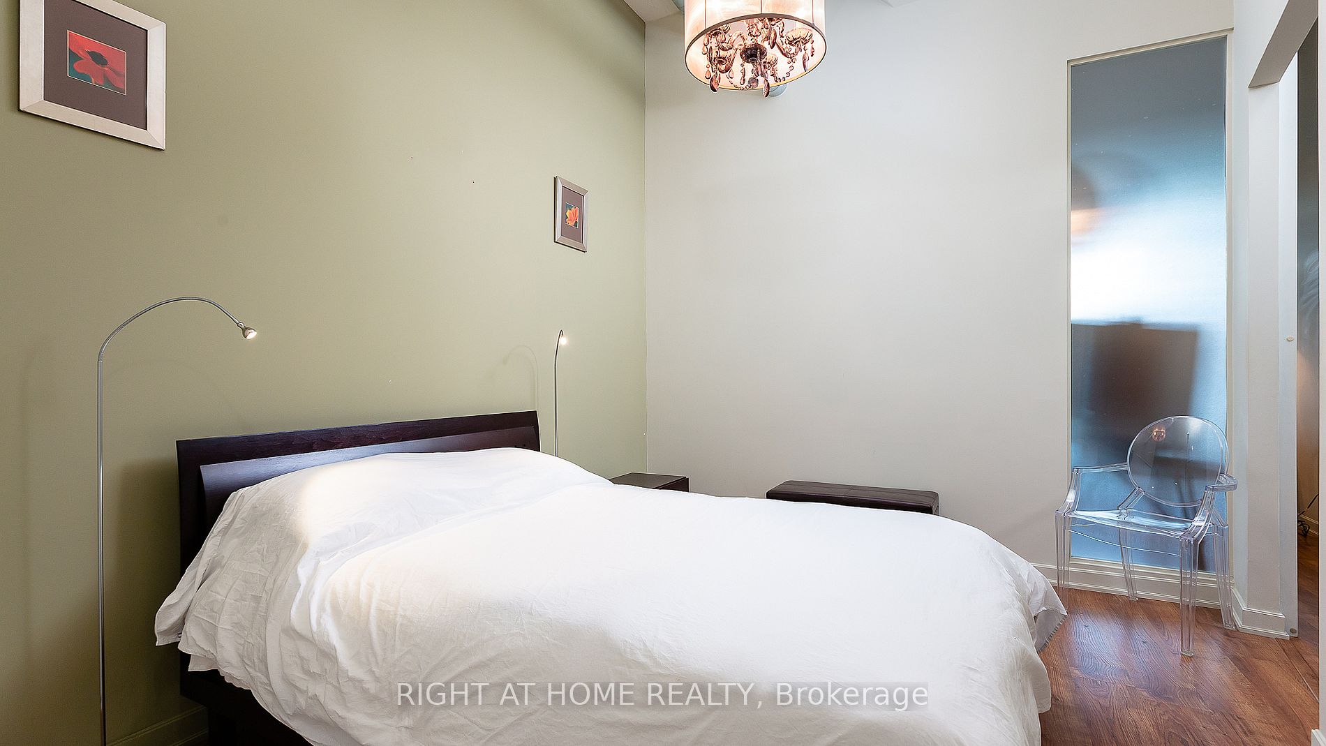 380 Macpherson Ave 314