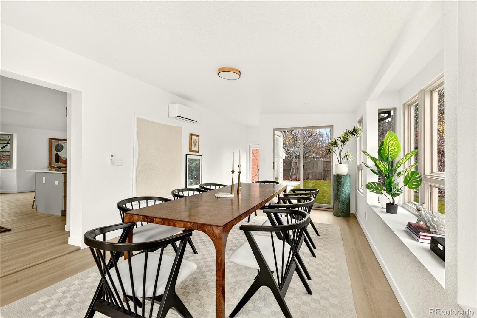 2429 S Leyden Street