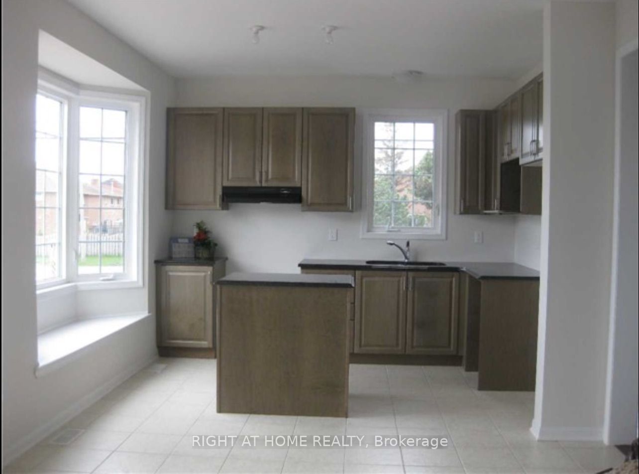 45 Kelly Cres