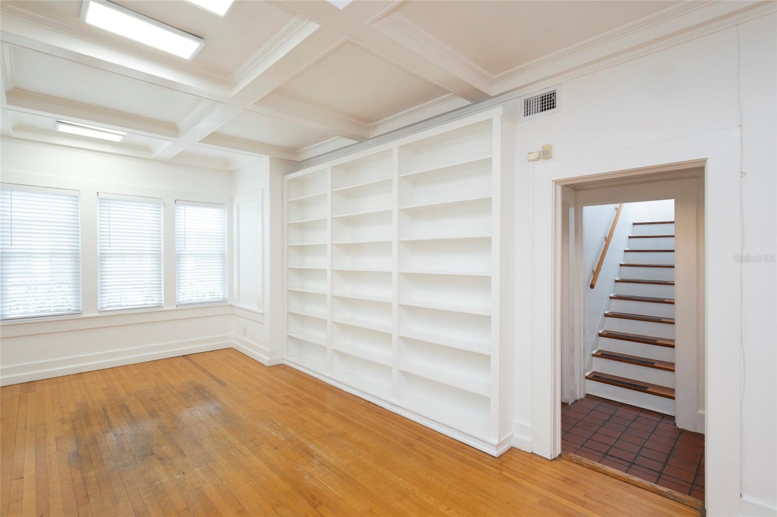 3012 W Sitios Street