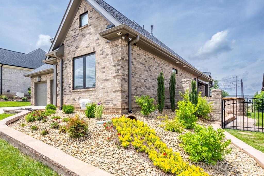 1446 Spring Ridge Lane