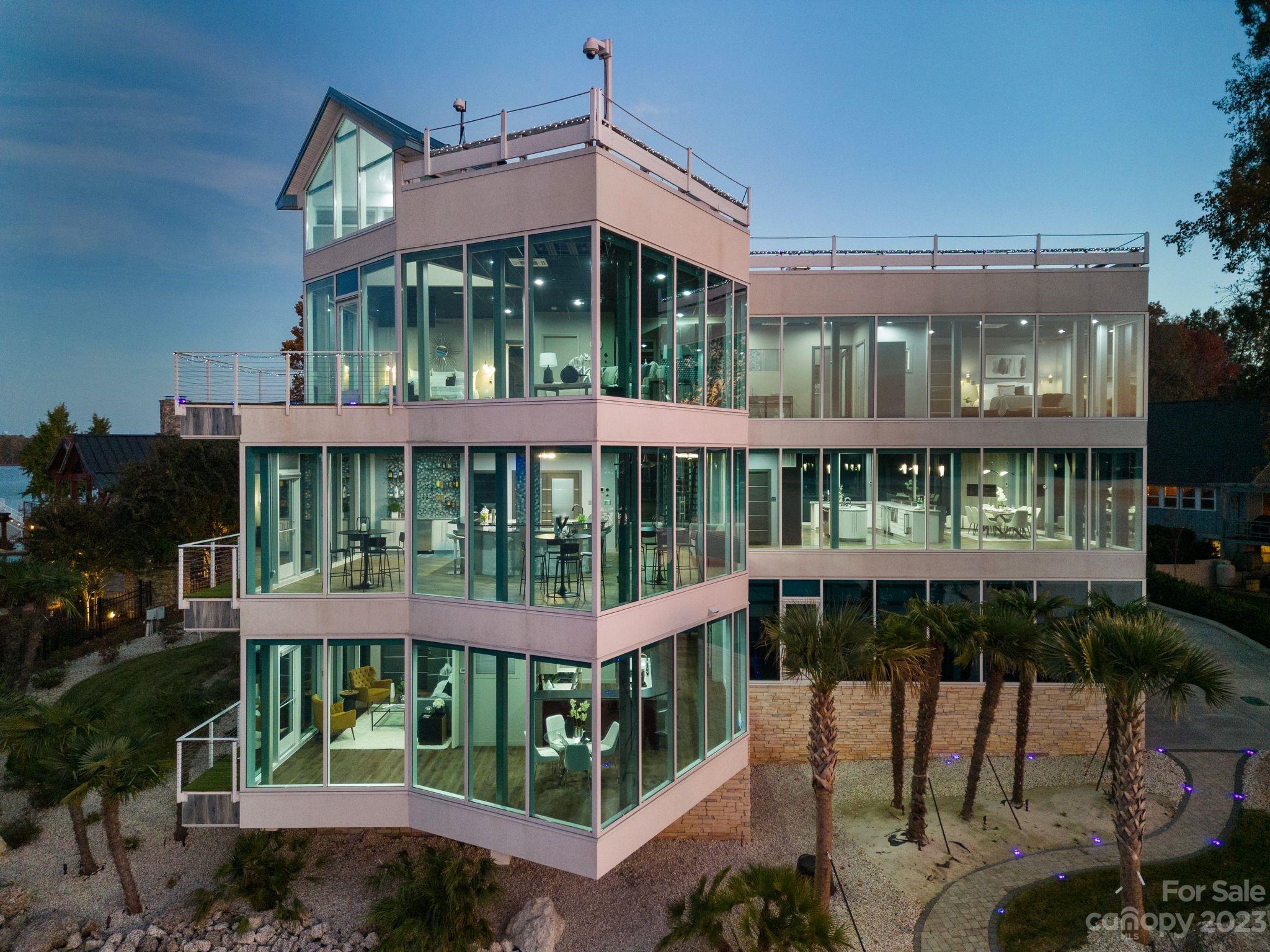 8776 Harbor Circle