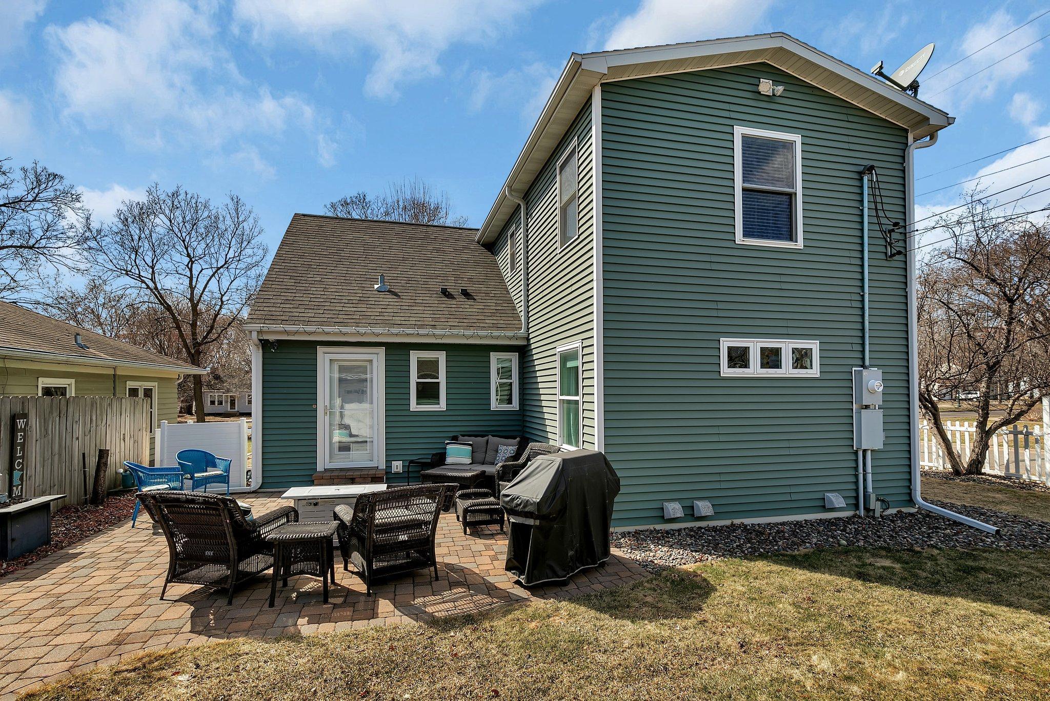 1200 Kilian Boulevard SE
