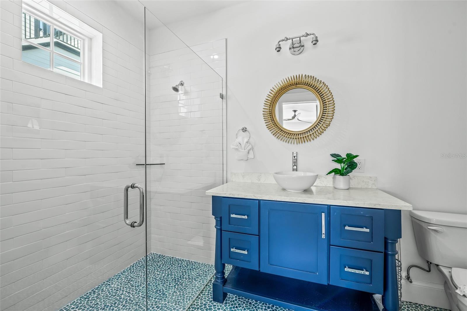 201 Bay Drive N