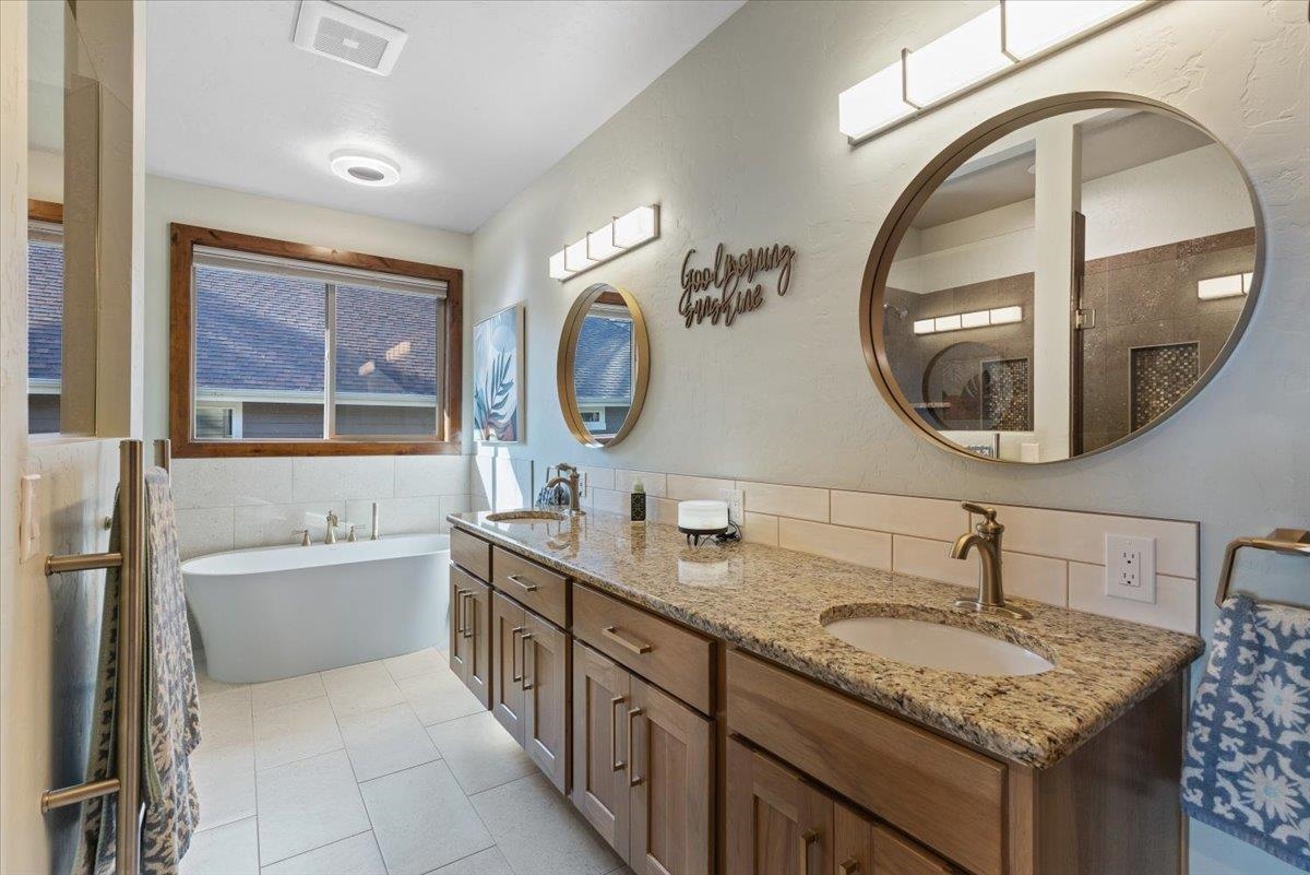 13106 E Copper River Ln