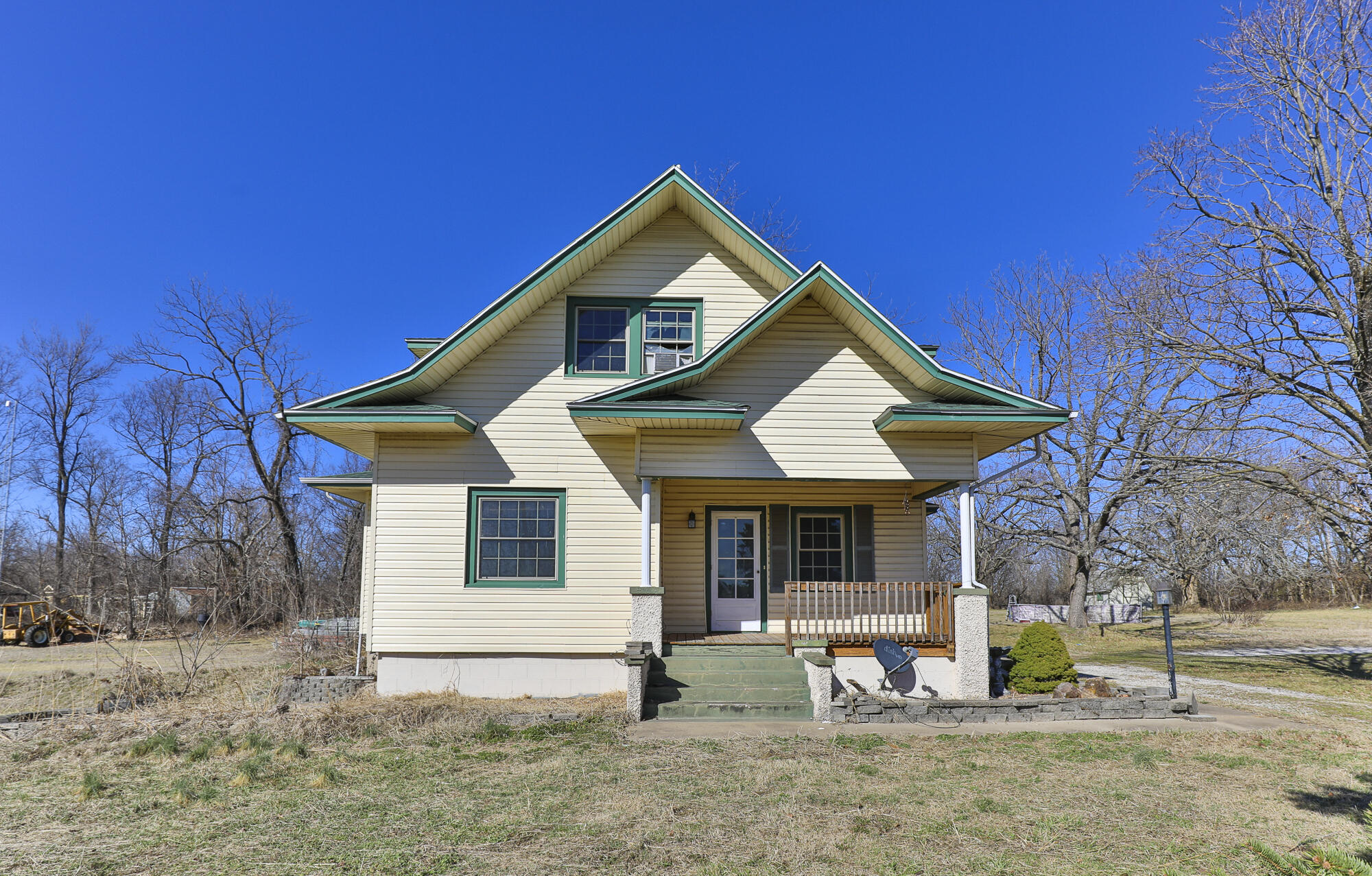 10149 W Farm Road 106
