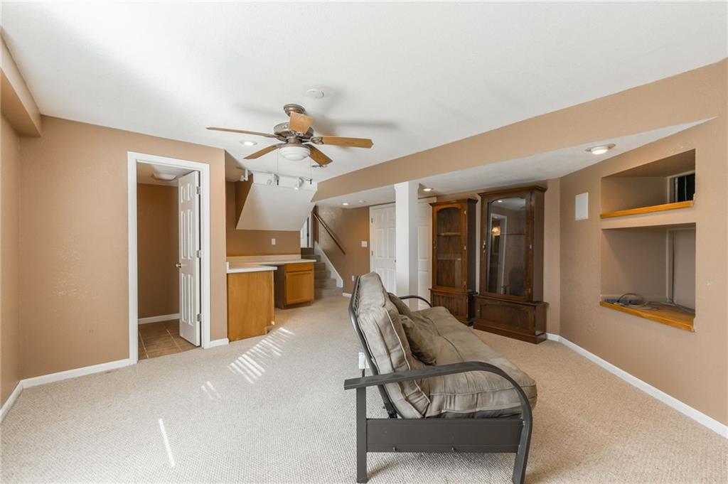 10700 N Holmes Street