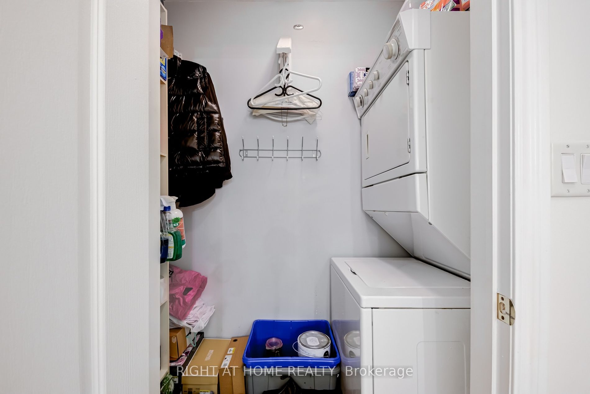 3351 Cawthra Rd 318