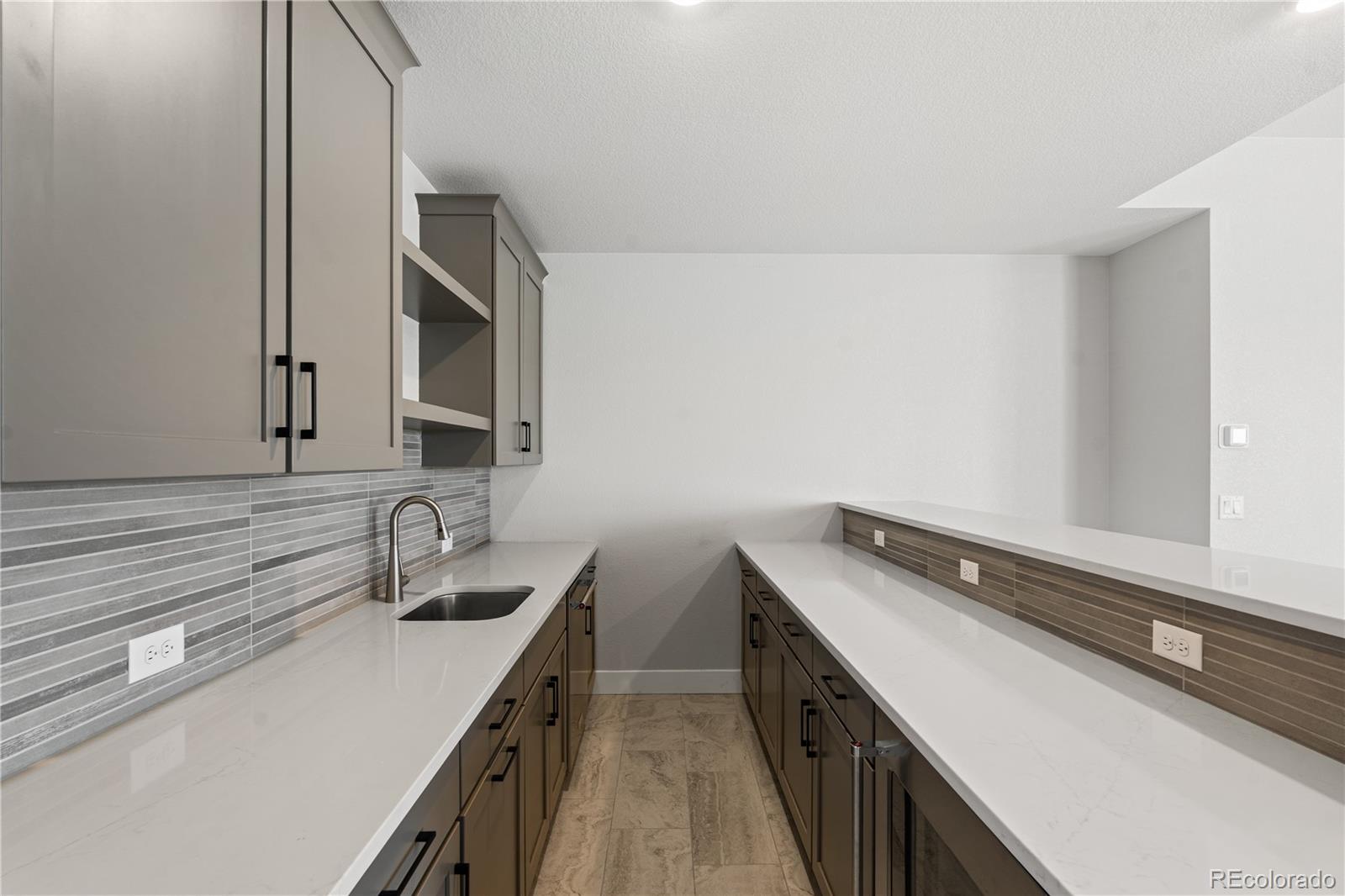 6593 Bridlespur Street