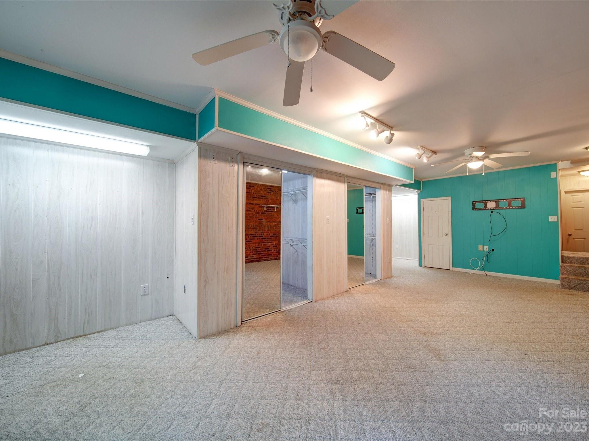 605 Heatherwood Drive