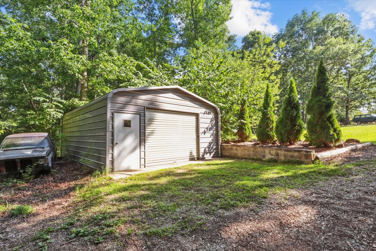 3438 Highway 13 N