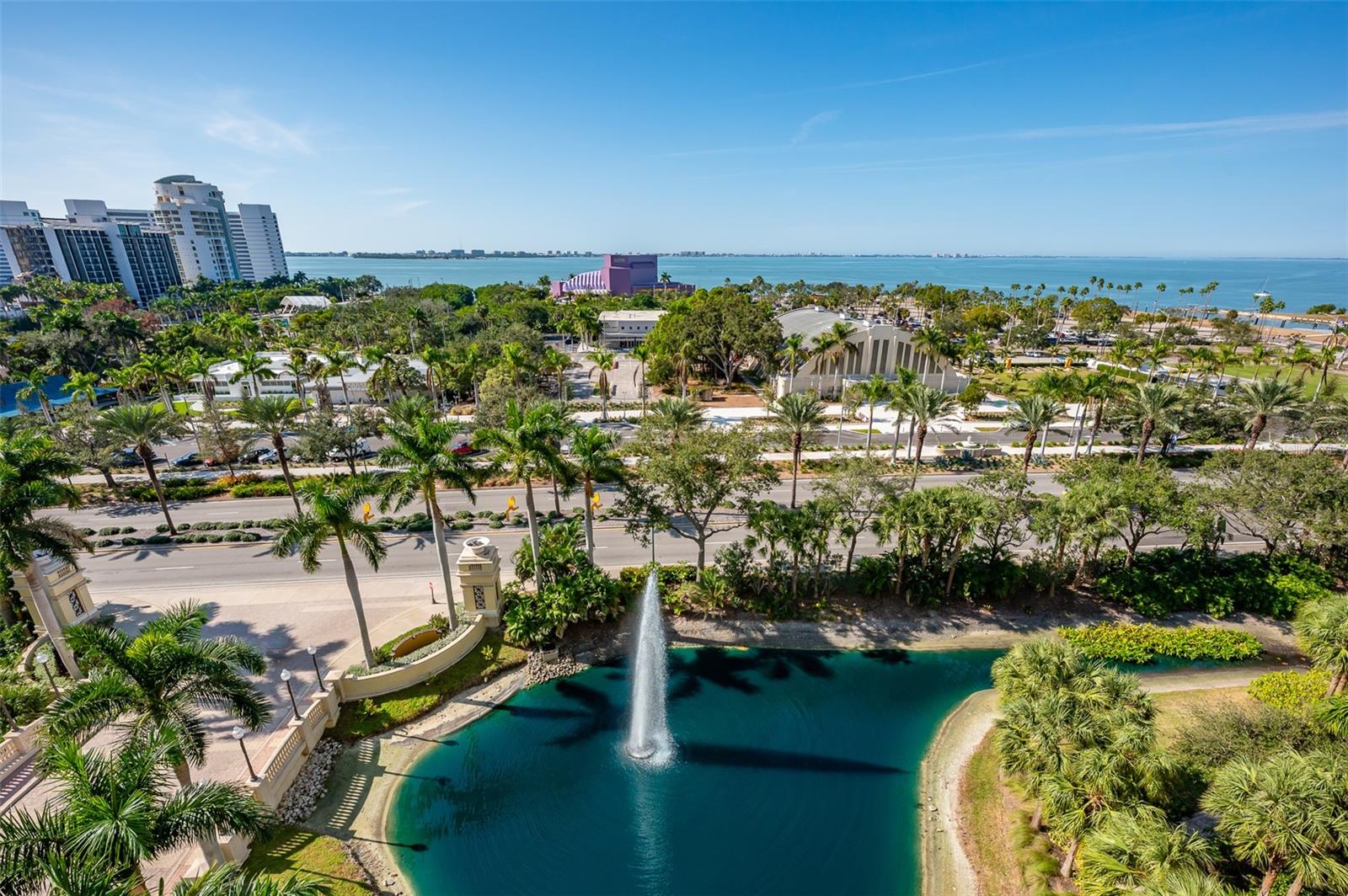 800 N Tamiami Trail 815