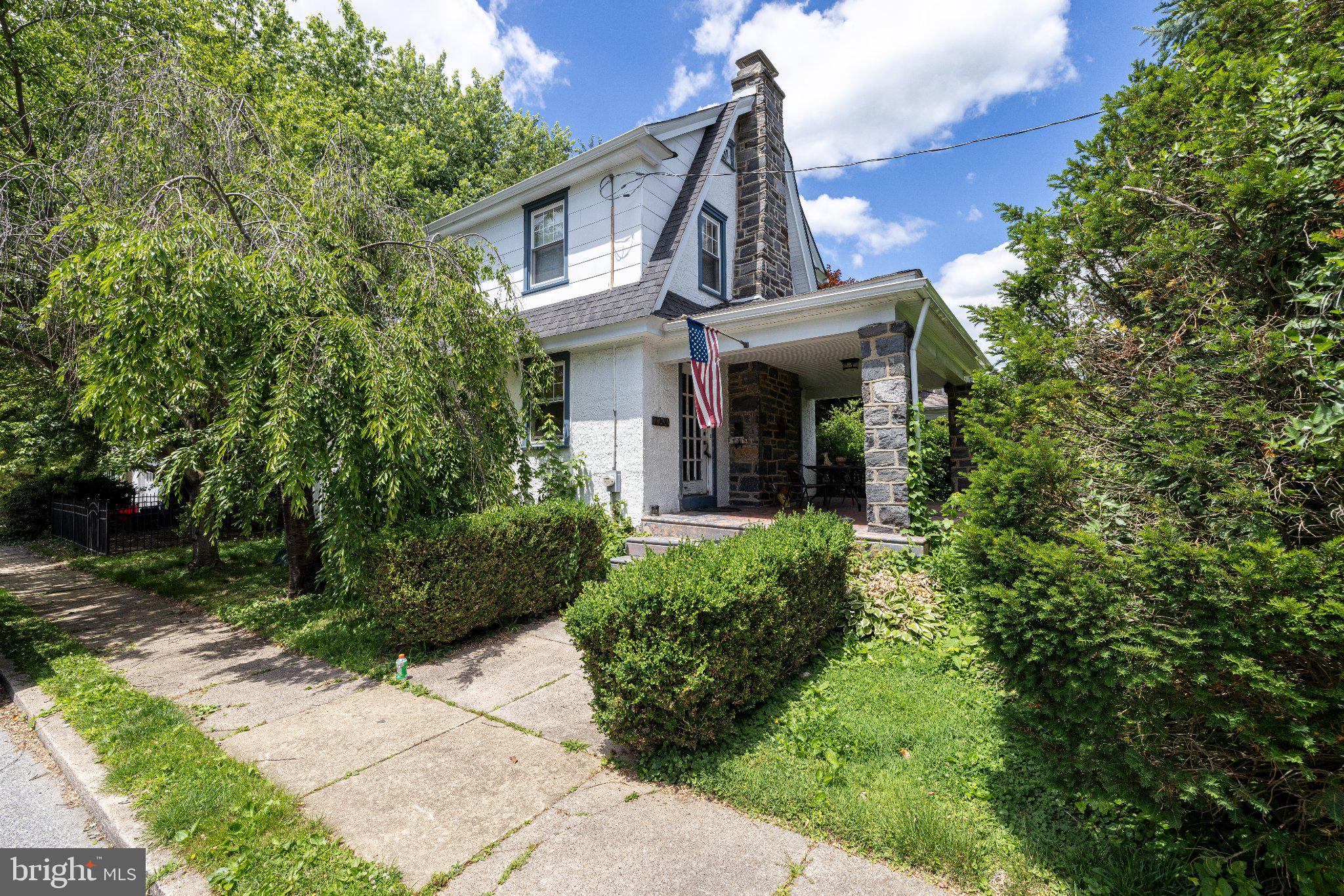 2200 E County Line Road
